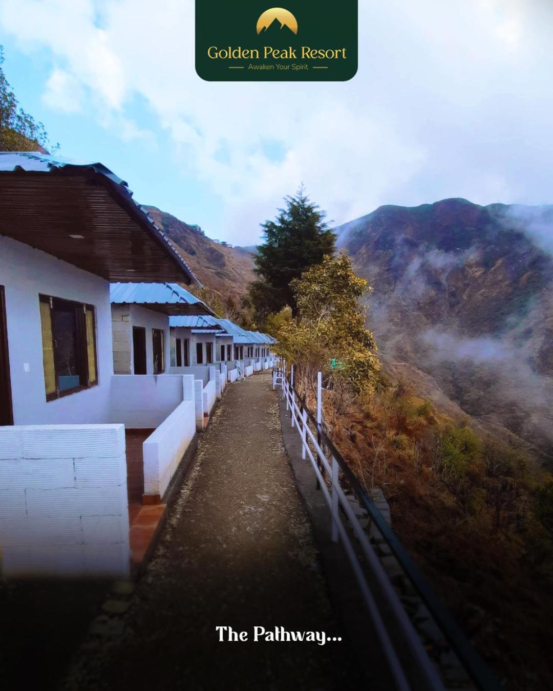 Golden Peak Resort Lakhwār Eksteriør billede